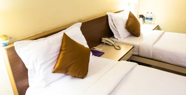 Hotel Phoenix Koregaon Park Pune Exterior foto