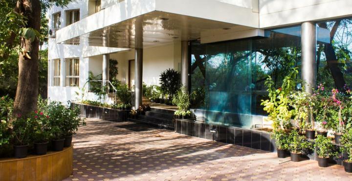 Hotel Phoenix Koregaon Park Pune Exterior foto
