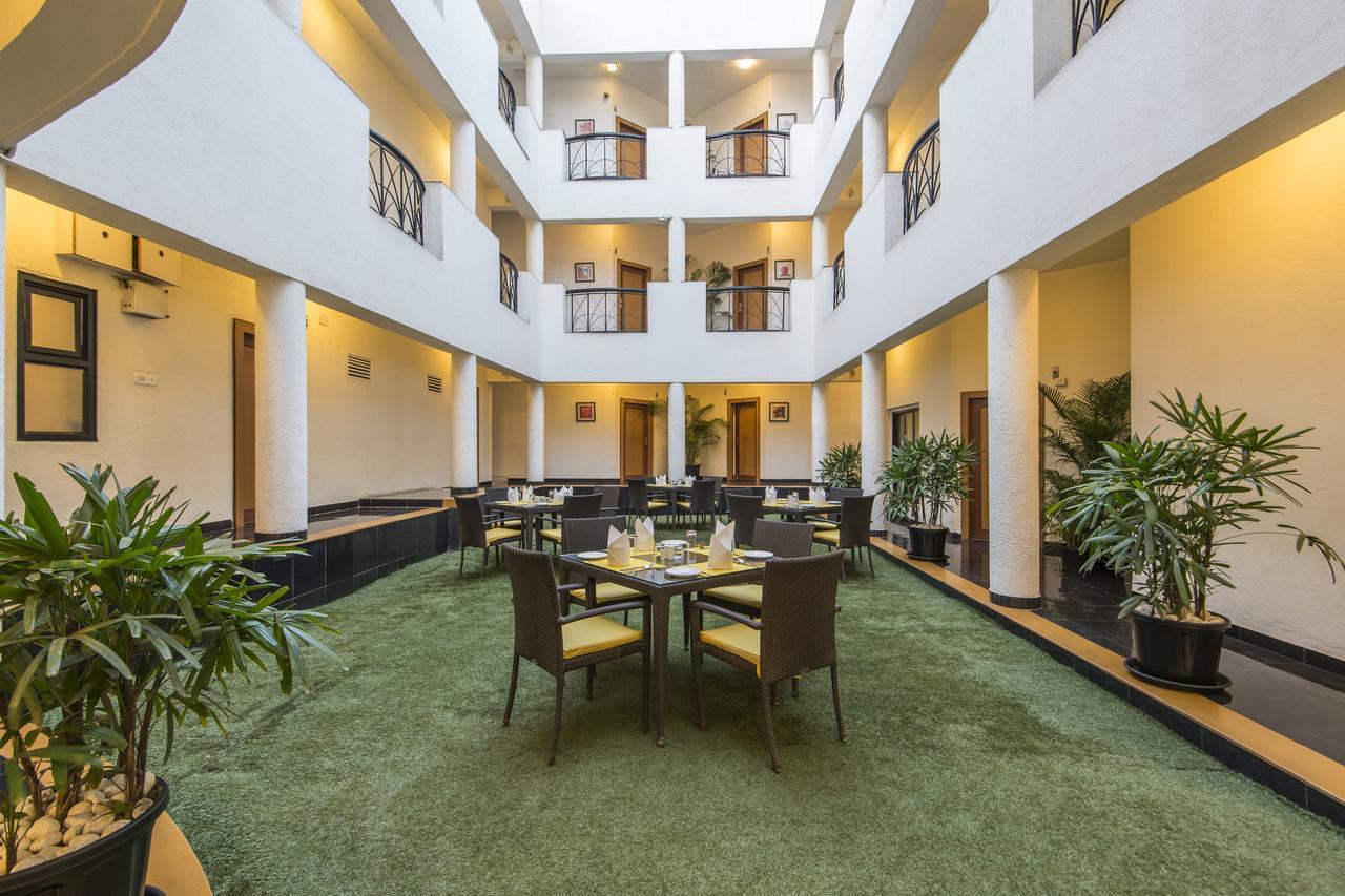 Hotel Phoenix Koregaon Park Pune Exterior foto
